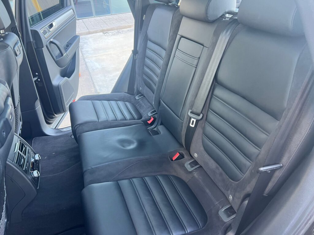 SE VENDE W.TOUAREG 3.0TDI TIPTRONIC R LINE 22