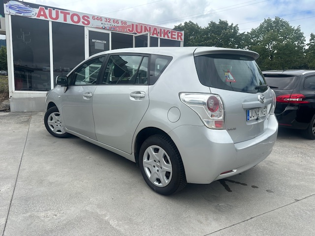 SE VENDE TOYOTA VERSO 1.6 GASOLINA 7 PLAZAS 7