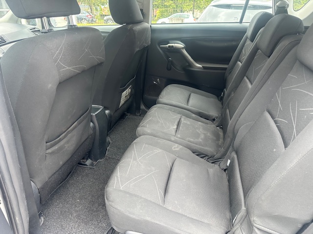 SE VENDE TOYOTA VERSO 1.6 GASOLINA 7 PLAZAS 14