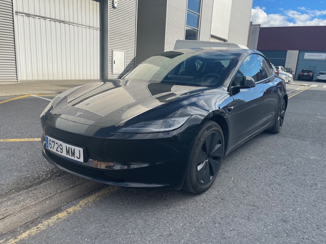 SE VENDE TESLA MODEL 3 2024 3