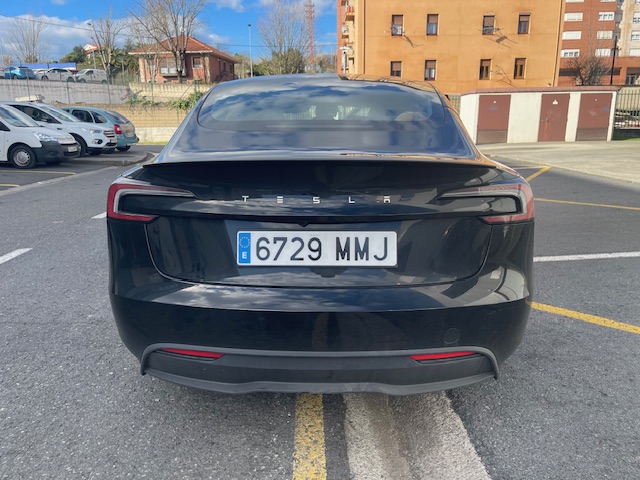 SE VENDE TESLA MODEL 3 2024 6