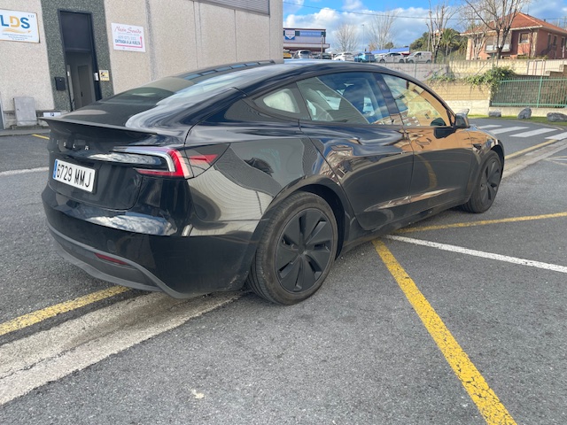 SE VENDE TESLA MODEL 3 2024 7