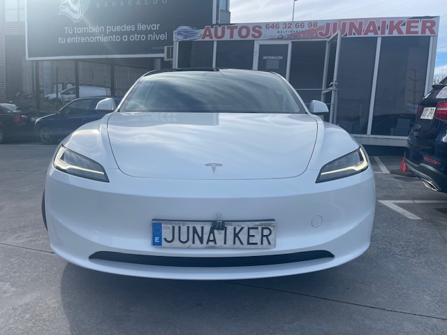 SE VENDE TESLA MODEL 3 2024 11