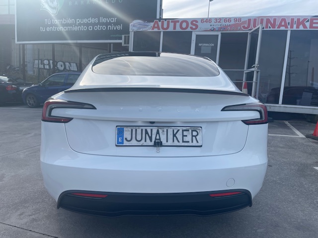 SE VENDE TESLA MODEL 3 2024 14