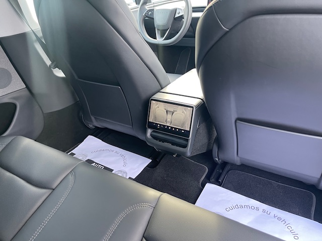 SE VENDE TESLA MODEL 3 2024 19