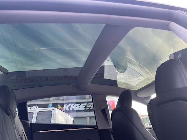 SE VENDE TESLA MODEL 3 2024 21