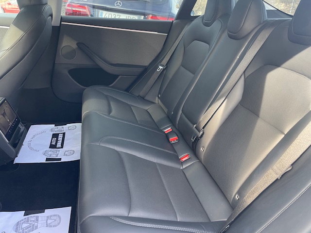 SE VENDE TESLA MODEL 3 2024 27