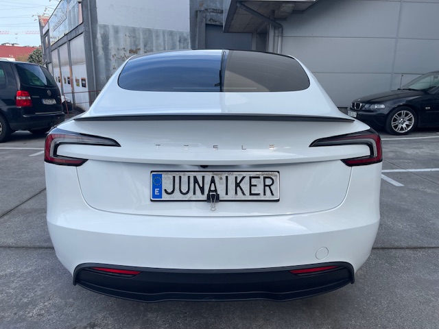 SE VENDE TESLA MODEL 3 2024 29