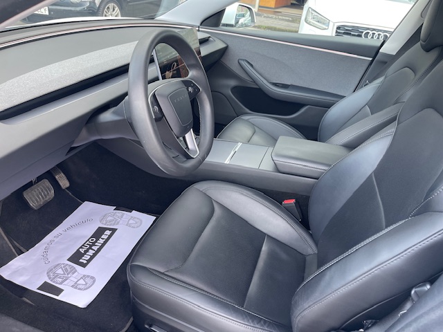 SE VENDE TESLA MODEL 3 2024 31