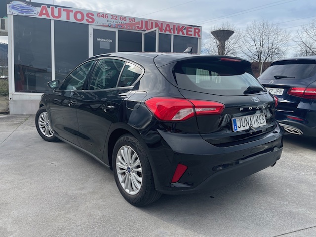 SE VENDE FORD FOCUS TITANIUM 6