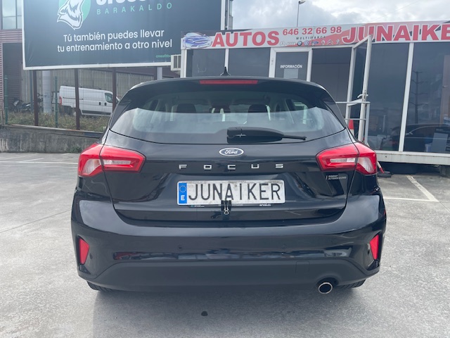 SE VENDE FORD FOCUS TITANIUM 9