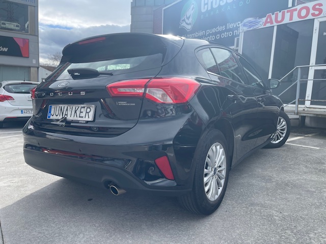 SE VENDE FORD FOCUS TITANIUM 10