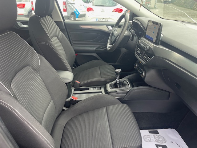 SE VENDE FORD FOCUS TITANIUM 21