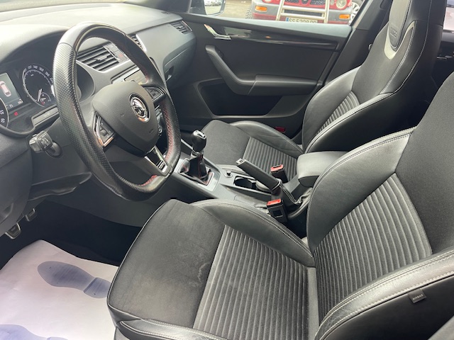 SE VENDE SKODA OCTAVIA COMBI VRS 184CV 31