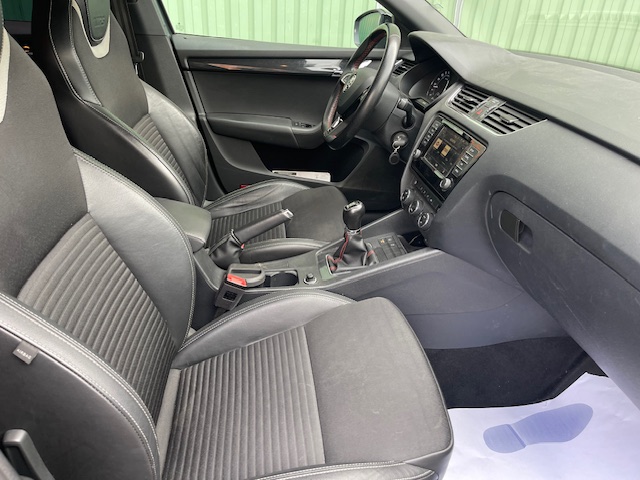 SE VENDE SKODA OCTAVIA COMBI VRS 184CV 38