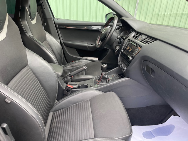 SE VENDE SKODA OCTAVIA COMBI VRS 184CV 43