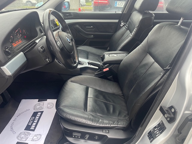 SE VENDE BMW SERIE 5 530i 28