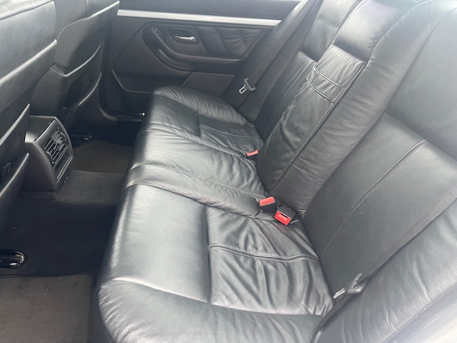 SE VENDE BMW SERIE 5 530i 30