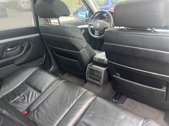 SE VENDE BMW SERIE 5 530i 38