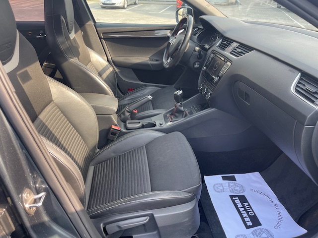 SE VENDE SKODA OCTAVIA COMBI VRS 184CV 17