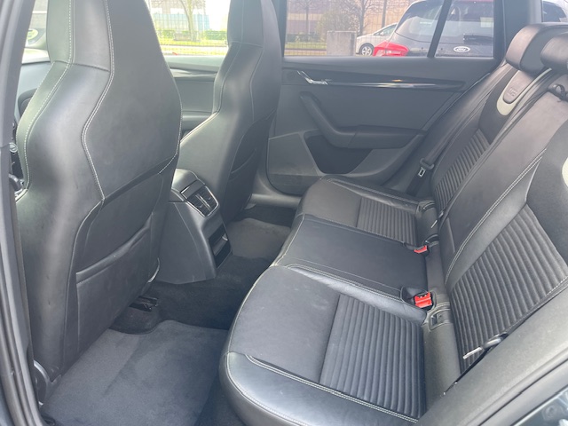 SE VENDE SKODA OCTAVIA COMBI VRS 184CV 18