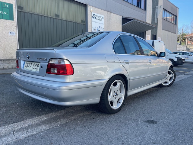 SE VENDE BMW SERIE 5 530i 5