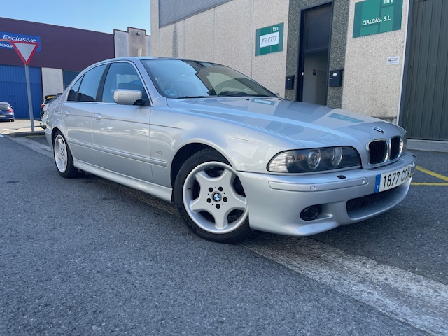 SE VENDE BMW SERIE 5 530i 8