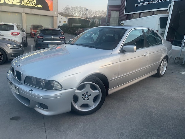 SE VENDE BMW SERIE 5 530i 15