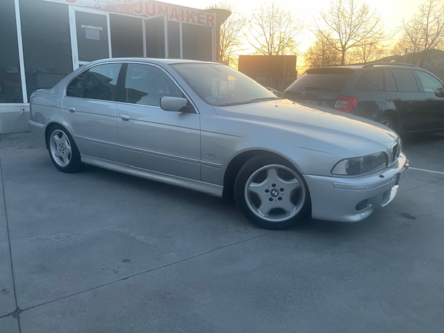 SE VENDE BMW SERIE 5 530i 18
