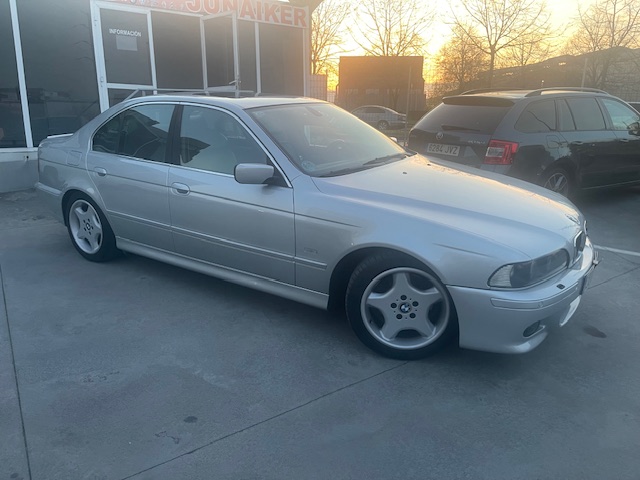 SE VENDE BMW SERIE 5 530i 19