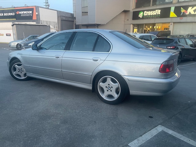 SE VENDE BMW SERIE 5 530i 21