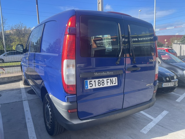 SE VENDE MERCEDES VITO 109 CDI 6