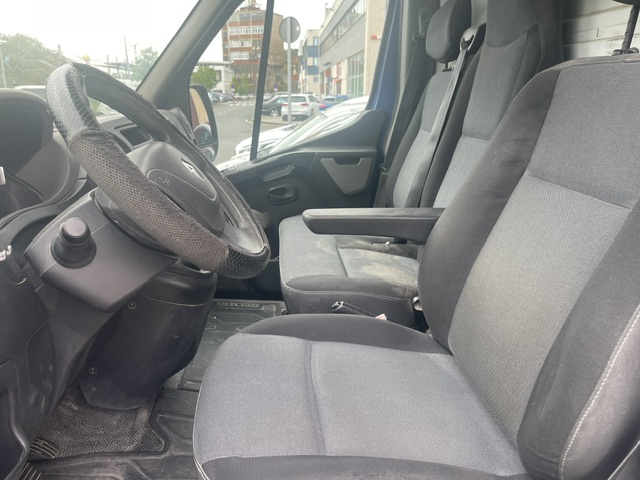 SE VENDE RENAULT MASTER 6
