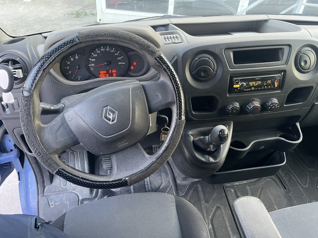 SE VENDE RENAULT MASTER 32