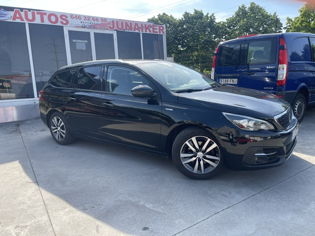 SE VENDE PEUGEOT 308 SW STYLE BLUEHDI 130 SS 1