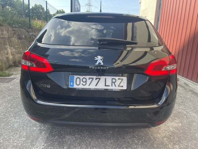 SE VENDE PEUGEOT 308 SW STYLE BLUEHDI 130 SS 11