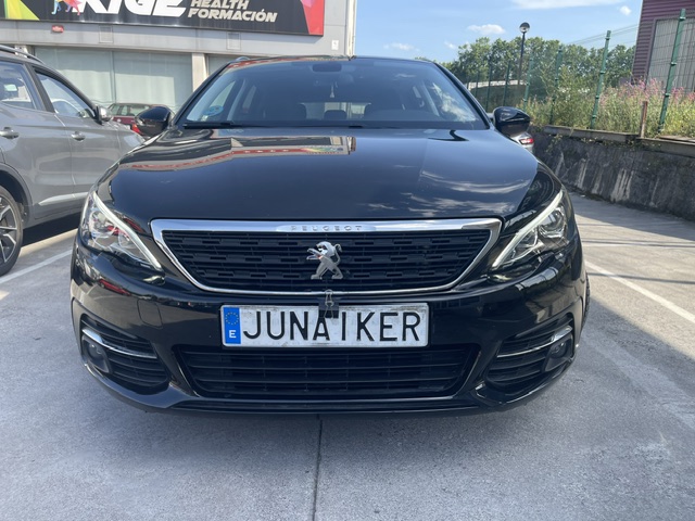 SE VENDE PEUGEOT 308 SW STYLE BLUEHDI 130 SS 13