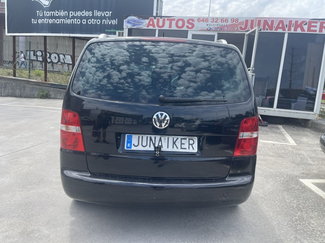SE VENDE W.TOURAN 1.9 TDI 5 PLAZAS 12