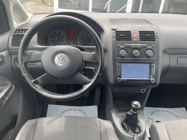 SE VENDE W.TOURAN 1.9 TDI 5 PLAZAS 24