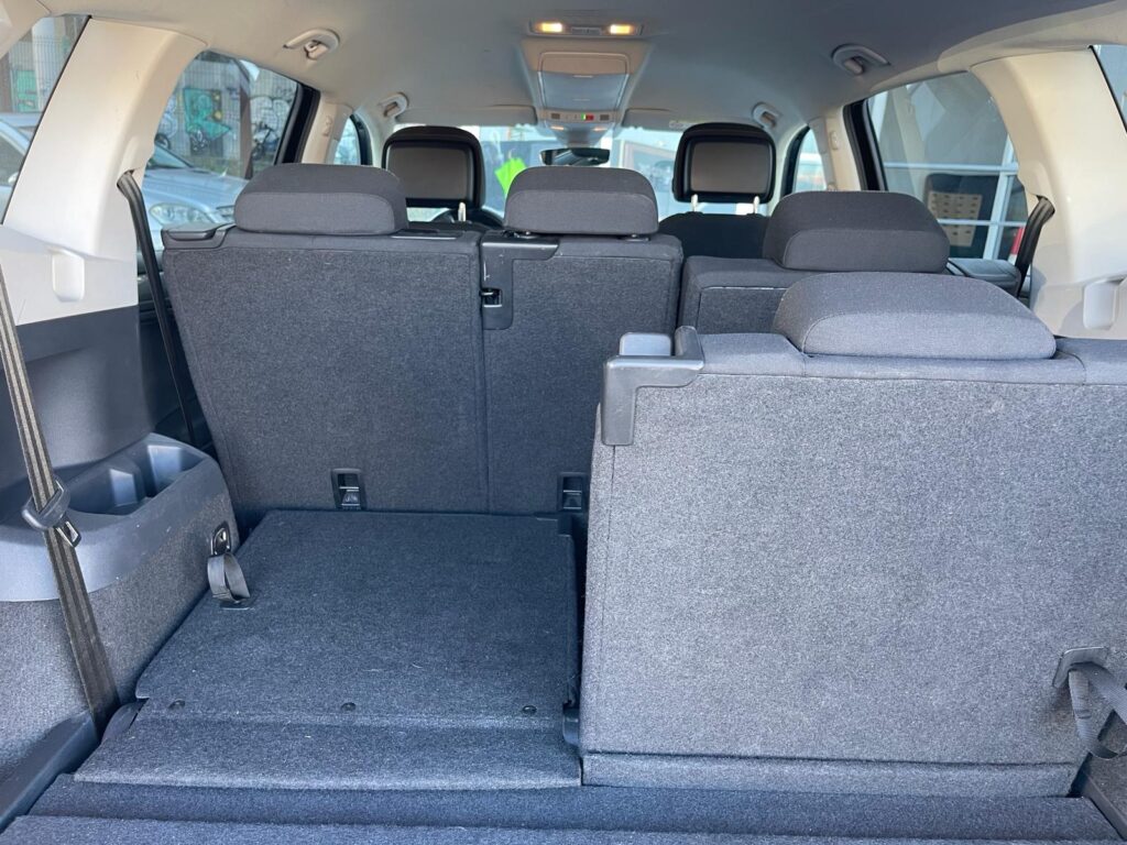 SE VENDE TIGUAN 2.0TDI 150CV ALL SPACE 7 PLAZAS 9