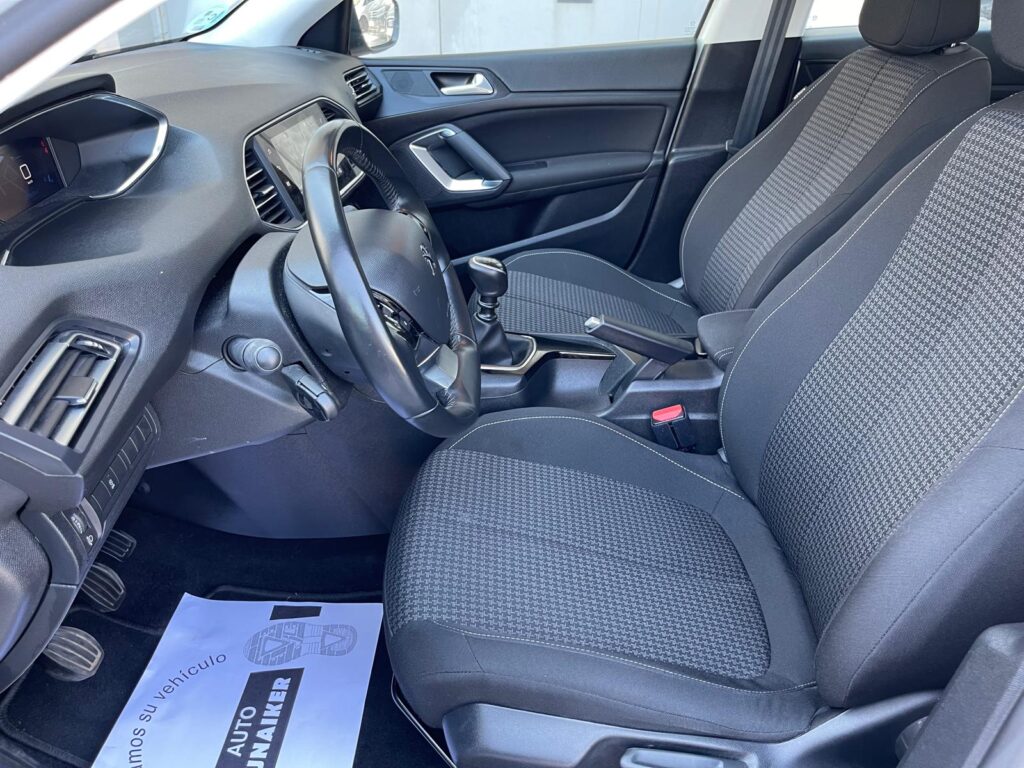SE VENDE PEUGEOT 308 SW STYLE BLUEHDI 130 SS 55