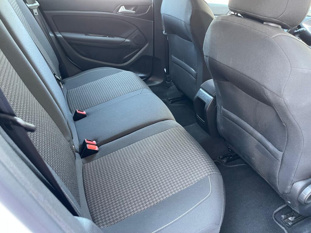SE VENDE PEUGEOT 308 SW STYLE BLUEHDI 130 SS 50