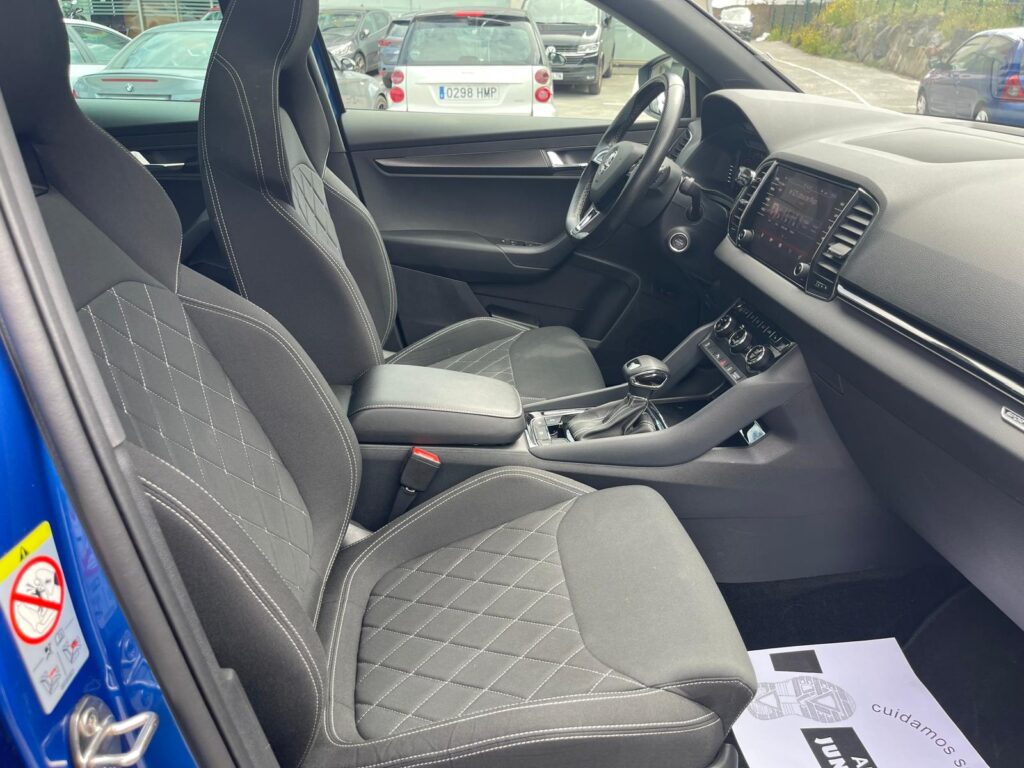 SE VENDE SKODA KAROQ SPORT LINE 1.5TSI 150CV AUTOMATICO 27