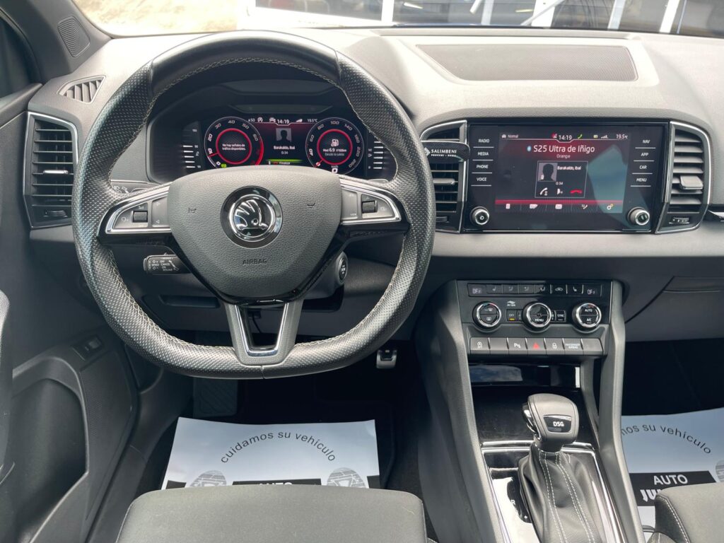 SE VENDE SKODA KAROQ SPORT LINE 1.5TSI 150CV AUTOMATICO 24