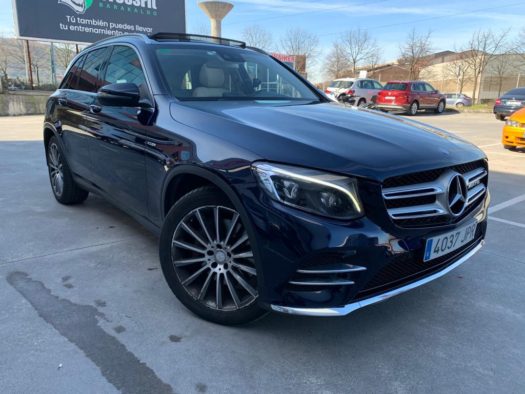 SE VENDE MERCEDES GLC 250 CDI 204 CV AMG LINE 2