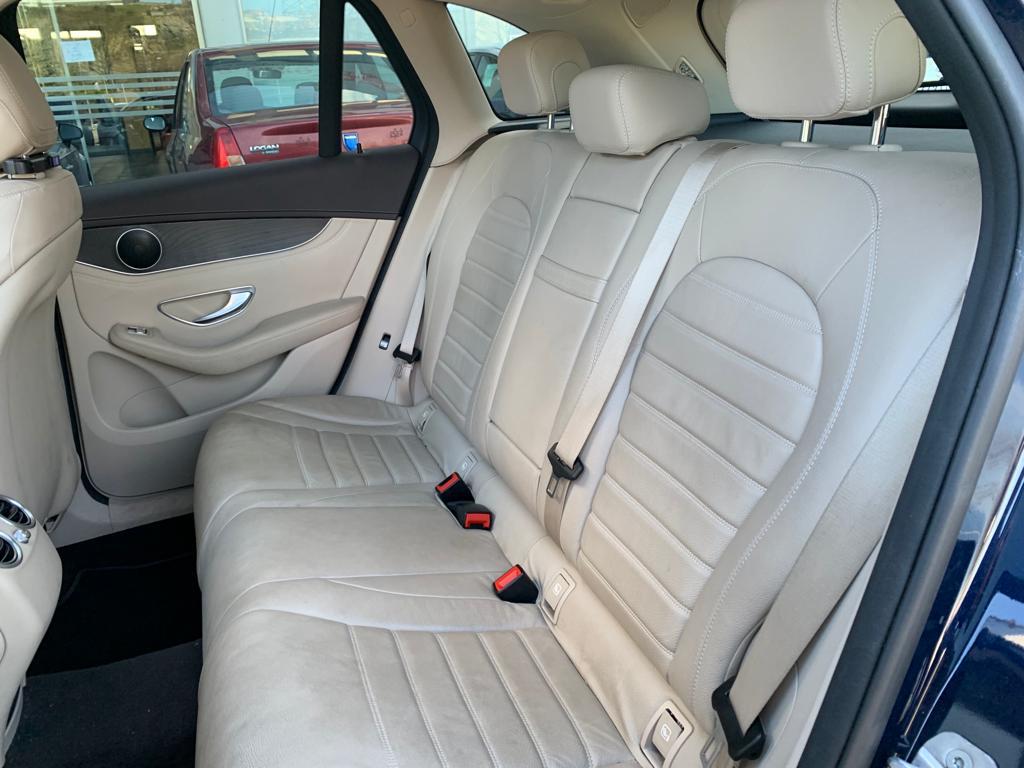 SE VENDE MERCEDES GLC 250 CDI 204 CV AMG LINE 28