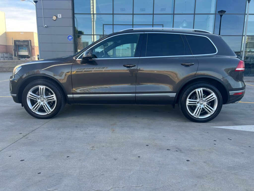 SE VENDE W.TOUAREG 3.0TDI TIPTRONIC R LINE 6