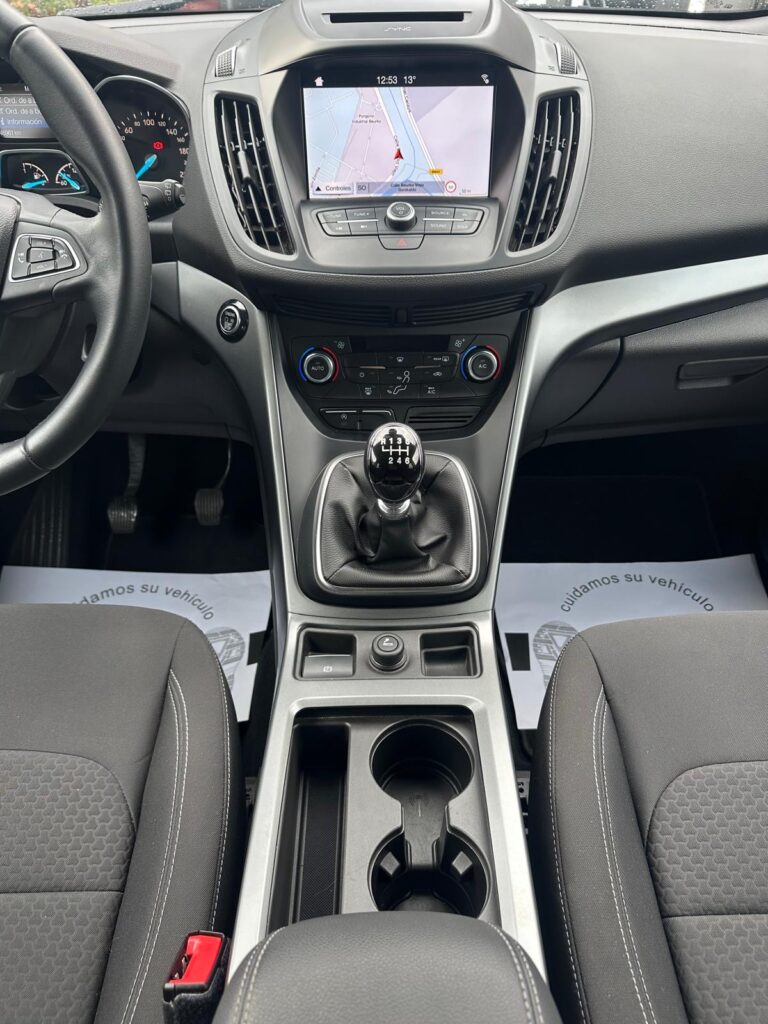 SE VENDE FORD KUGA 1.5 ECOBOOST 4X2 28