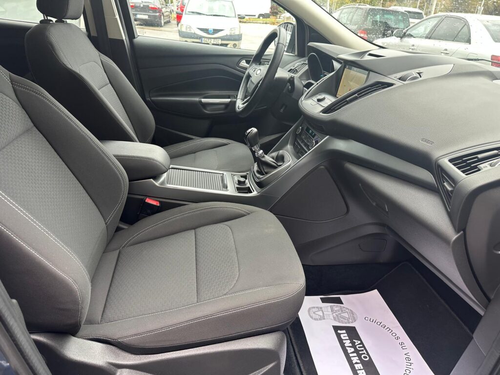 SE VENDE FORD KUGA 1.5 ECOBOOST 4X2 26